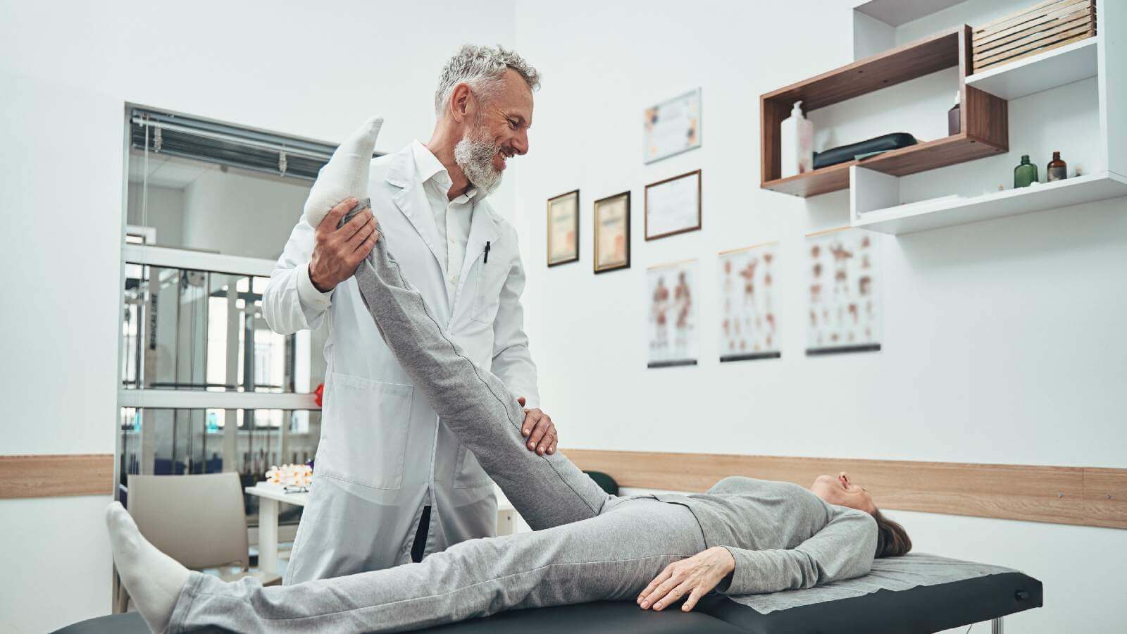 What is the Difference Between Physical Therapy and Physiatry?